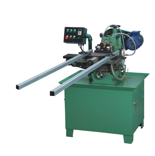 What types of cutting machines are used for producing Kammprofile gaskets?
